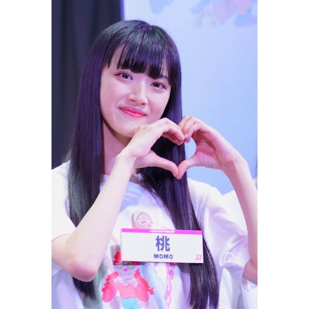 桃さんのインスタグラム写真 - (桃Instagram)「ファンの方々に撮って頂いたお写真達🥰🍑良い写真すぎるお気に入り💐素敵に撮ってくれてありがとう☺️🎀  #JJモデルオーディション2023 #ファンミーティング　#国民的彼女」10月5日 20時07分 - momo.1121_