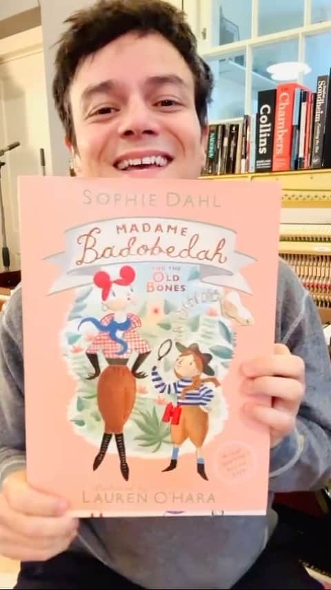ジェイミー・カラムのインスタグラム：「Today is the release of my wife @mssophiedahl‘s brilliant new book, Madame Badobedah and The Old Bones and will probably be your new favourite read by the end of the weekend. Beautiful illustrations by the @oharasisters abound. It is writing full of wisdom and humour that you will love reading to your kids and potentially to yourself! Go and check it out!」