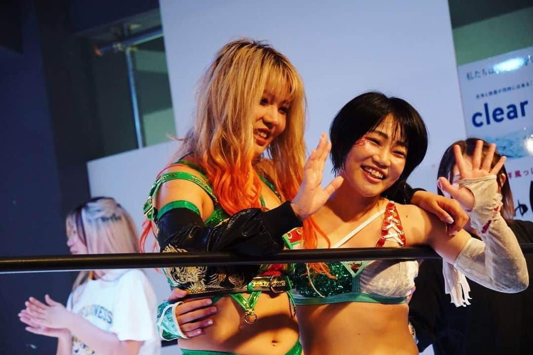 本間多恵さんのインスタグラム写真 - (本間多恵Instagram)「*･゜ﾟ･*:.｡..｡.:*･*:.｡. .｡.:*･゜ﾟ･* Special thank you!!  I want to enjoy this ring more and more...❤️‍🔥   #STARDOM #MOONDOM #luchadora #wrestler #japan #inbound #love #again」10月5日 11時18分 - taehonma