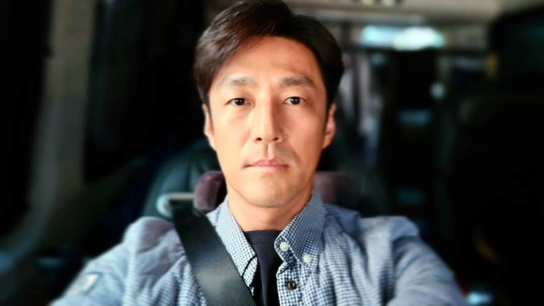 チ・ジニさんのインスタグラム写真 - (チ・ジニInstagram)「@ikkle_entertainment #출근 #가족x멜로」10月5日 11時27分 - actor_jijinhee