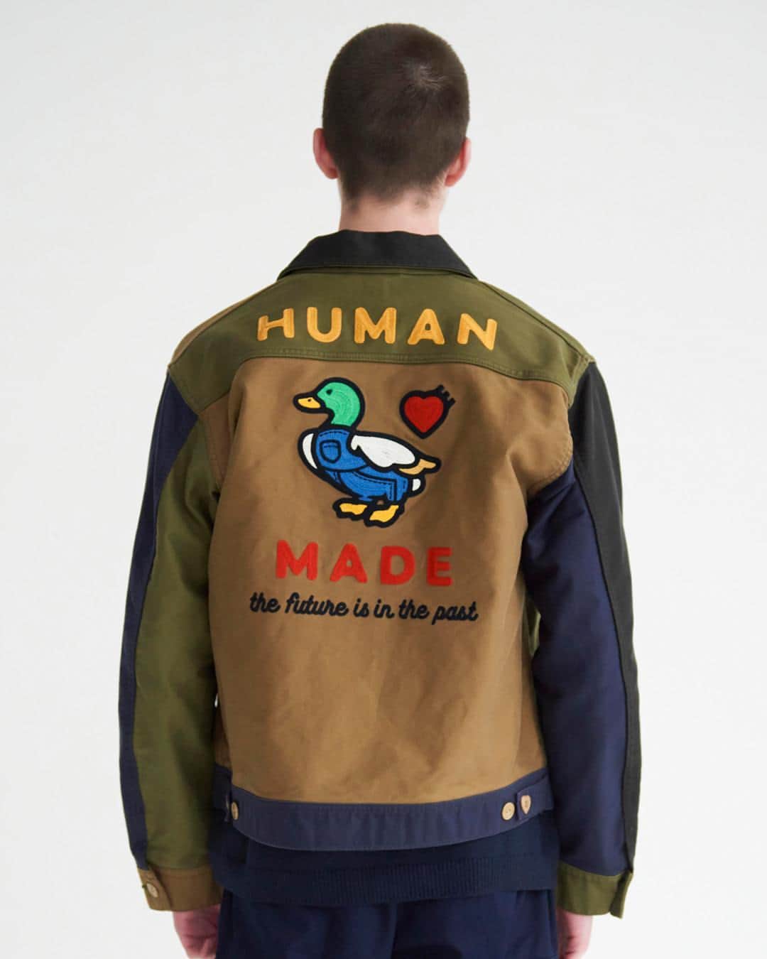 HUMAN MADEさんのインスタグラム写真 - (HUMAN MADEInstagram)「These items from HUMAN MADE Season 26 will be available from 11:00 am (JST) on Saturday, October 7th.  DUCK COVERALL JACKET DUCK OVERALLS CANVAS TOTE SMALL ZIP-UP WORK JACKET」10月5日 11時30分 - humanmade