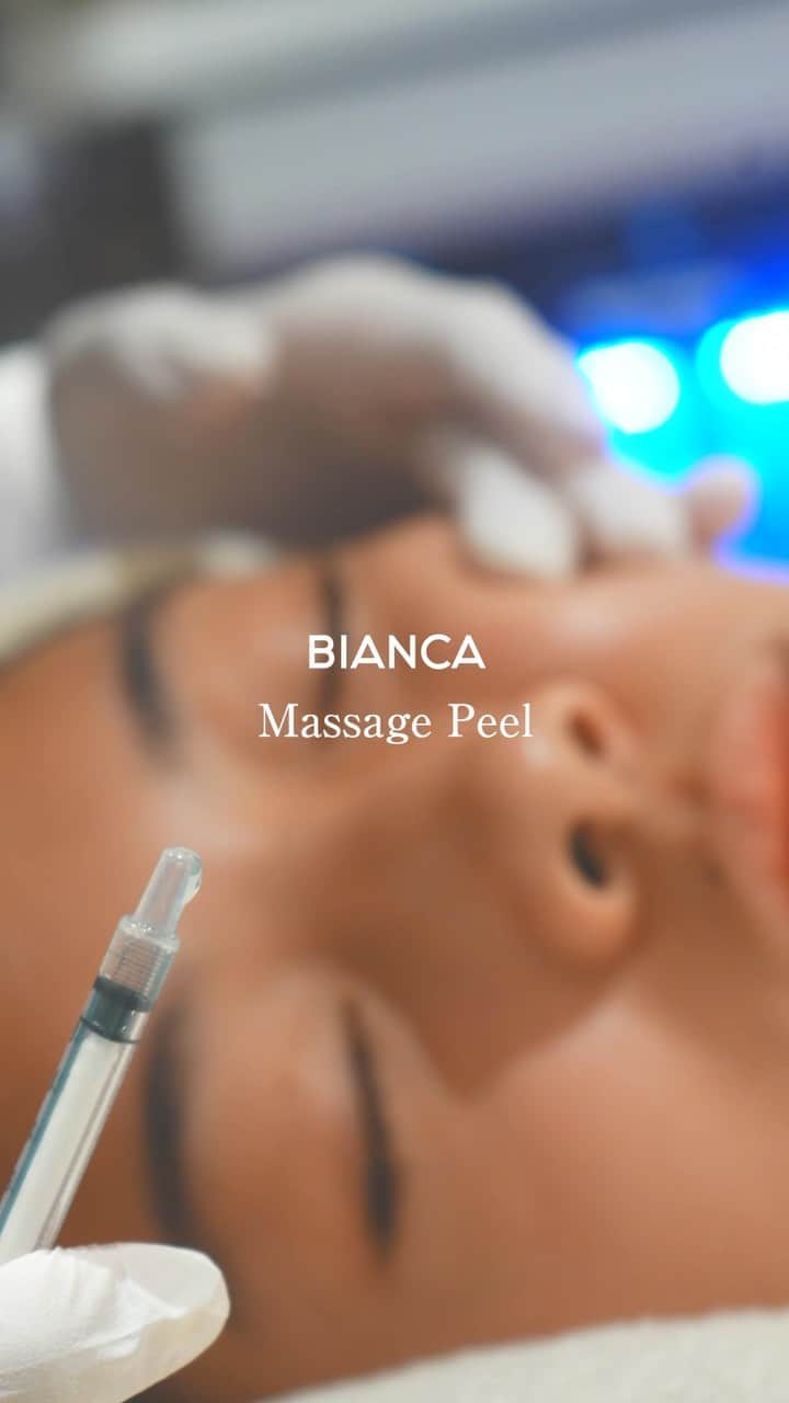 辻沢由有（BIANCA CLNIC 表参道院 院長）のインスタグラム：「Massage Peel🍊✨  #massagepeel #collagenpeel」