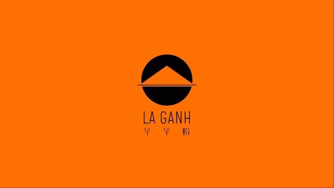 Chi Puのインスタグラム：「@la_ganh ‘s Pho serves up the true taste of Hanoi! Our broth, simmered for over 12 hours with beef bones, fish sauce, and spices, is the heart of each bowl. Get ready to savor three meaty delights: rare tenderloin, well-done top blade, and chunky beef stew. We can’t wait to officially serve you the best bowl of pho soon! 🍜🌟   📍La Ganh : no.425 Yanping road, Shanghai, China  #LaGanhOpening #ComingSoon #LaGanh #Shanghai」