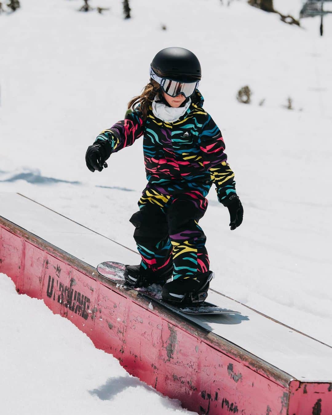 Burton Japanさんのインスタグラム写真 - (Burton JapanInstagram)「新登場のSTEP ON®︎ Gromなら小さいキッズスノーボーダーも一人で楽々脱着が可能！今シーズンはSTEP ON®︎ GromでSTEP ON®︎デビューしましょう！詳しくはプロフィールのリンクから。 #Burton #Snowboarding #STEPON」10月5日 12時19分 - burtonjapan