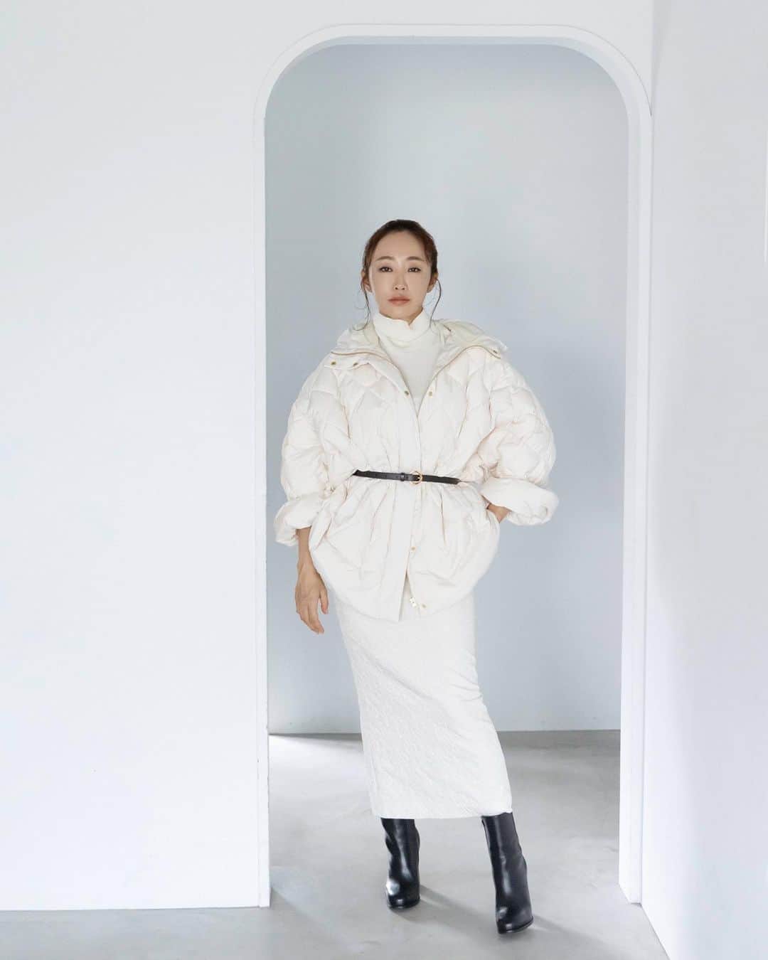 ロペのインスタグラム：「【ROPÉ × Megumi Kanzaki Design by Masaco Teranishi】 ⁡ オケージョンの枠を超えて 自由に、自分らしく日常を彩るスタイリング集 ⁡ J'aDoRe JUN ONLINEでご購入いただけます。 ⁡ ⁡ ⁡ @rope_jp @jadorejunonline  @megumi_kanzaki  @masaco_teranishi #ロペ #ROPÉ #ropejp」