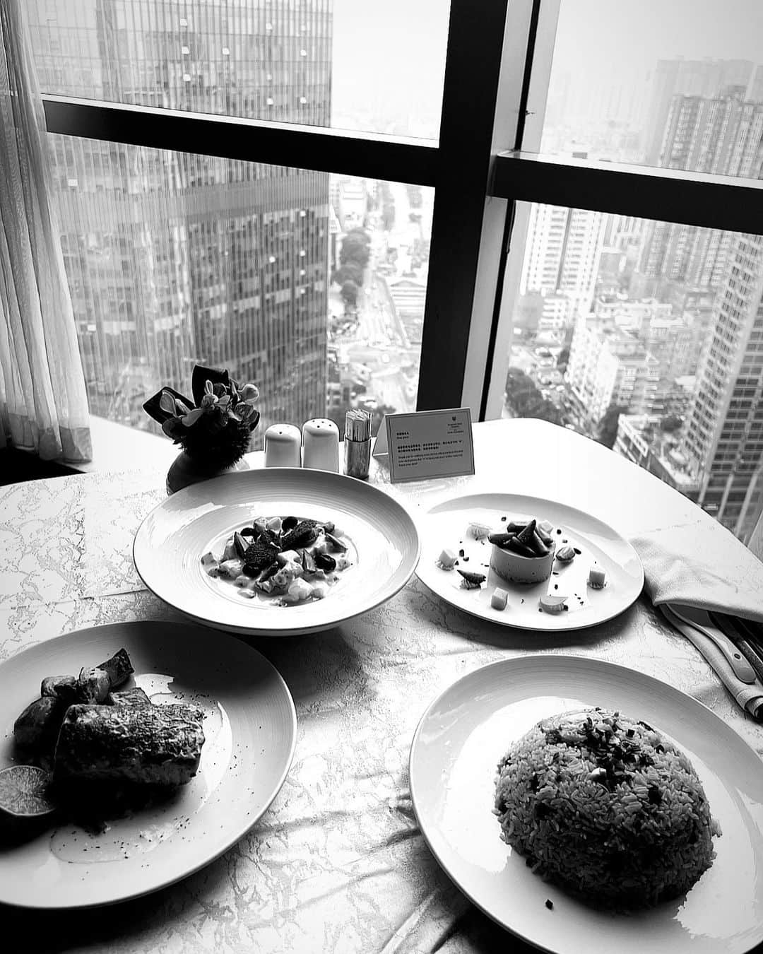 RIEHATAのインスタグラム：「WS期間中は一回の食事で 2〜3人前食べます。」