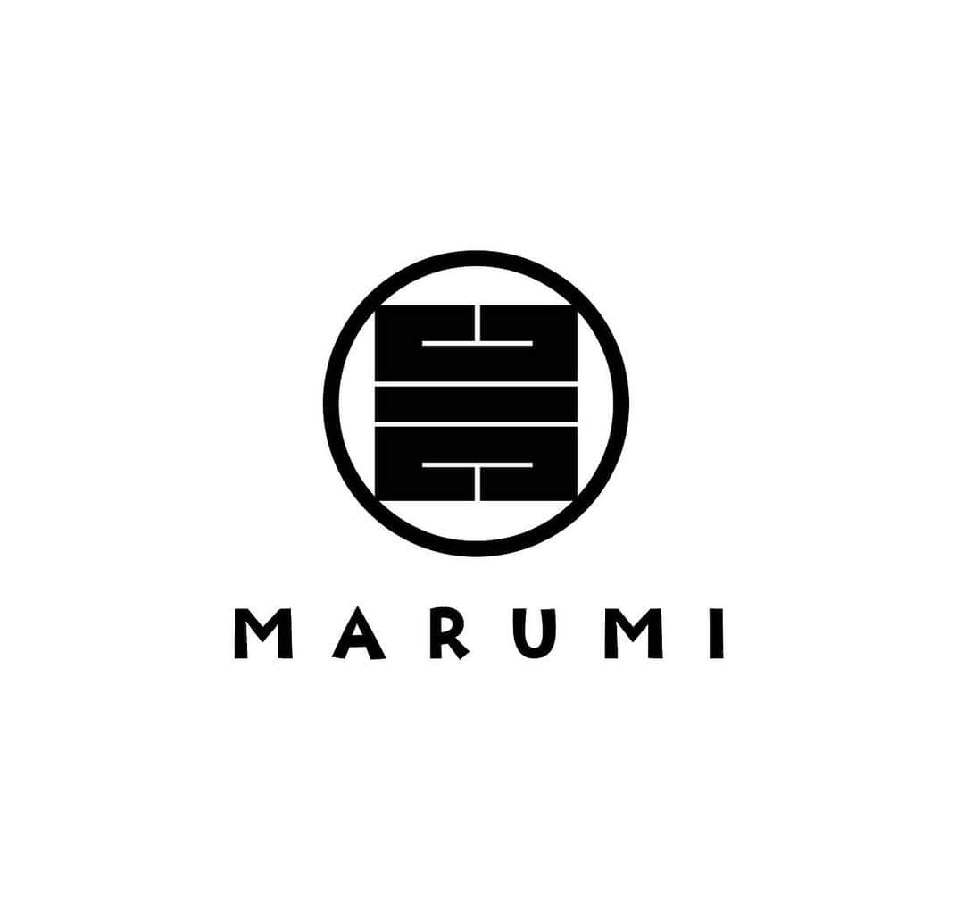 三浦理志のインスタグラム：「ごあいさつ  この度、自分自身の会社 株式会社丸三（まるみ）を立ち上げました　　　　　　　　　　　　　　　　　　　　　　　　　　　　　　　　　　　　　　　　　　　　　　　　　　　　　　　　　　　　　　　　　　　　　　　　　　　　　　　　　　　　　 20代の頃に和食屋の叔父を訪ねてニュージーランドに渡り、料理のイロハを覚えました。その後モデル業の傍ら料理好きが高じてずっと念願だった料理本まで出版することが出来ました。 その中で納得のいく調味料を作ってみたいという願望をカタチにして、みんなに届けたくてこの会社を設立しました。 サーフィンを楽しみながら畑仕事にも精を出す。 僕はそんな暮らしをSURF&NORF(サーフ＆ノーフ)と名付けています。 そんなSURF&NORF BRANDから第一弾として、味噌を販売する運びとなりました。  ささやかではございますが、新会社、商品お披露目パーティーを今回行います。日ごろからこのアカウントをフォローしていただいている人で、下記日時、来れるという方、抽選にはなりますが ご招待します。ささやかですがお土産も用意いたします。ぜひお会いできるのを楽しみにしております。  10月12日(木)　都内某所 12時〜14時　12時から20分ほどトークショーでその後は立食での試食会になります。ぜひ12時からお越しください。　 同伴者１名まで可 ◆応募方法 ① @mar4m と @marumimar4  ②この投稿に「いいね！」と下記にメッセージをください！！ ⁡③当選者には１０月９日までにインスタグラムのDMにてイベントの詳細をお送りいたします。　　  ◆応募に関する注意事項 ※プロフィールを非公開設定にされている方は、応募対象外になりますのでご注意ください。 ※プレゼント当選の権利は、当選者様本人に限ります。 ※第三者への譲渡・転売・質入等はできません。 ※キャンペーン内容は予告なく変更・中止する場合があります。 ※本キャンペーンは、Instagramによる主催ではありません。 ※偽のアカウントからDMが届く事例が発生しております。当該アカウントを真似たアカウント名からのDMには十分ご注意ください。⁡ #marumi #surfandnorf #miso #味噌」