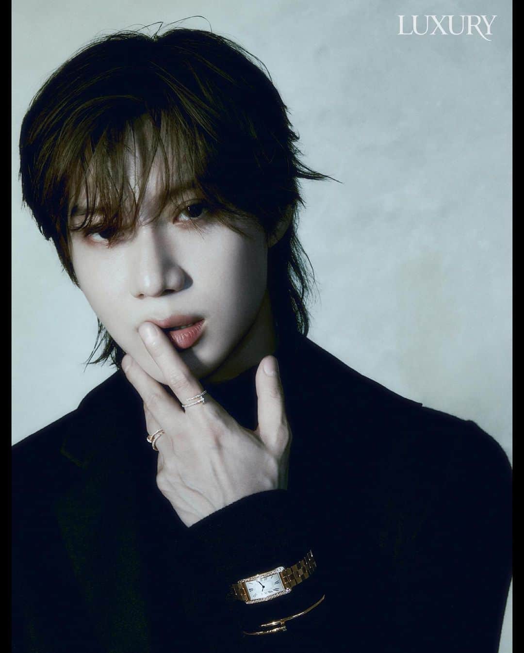 SHINeeさんのインスタグラム写真 - (SHINeeInstagram)「TAEMIN X Cartier   Check out more of our editorials and articles in ‘LUXURY’ website, IG & OCTOBER issues🖤  #TAEMIN #태민 @xoalsox  #SHINee #샤이니  #LUXURY @luxuryeditors  #Cartier @cartier」10月5日 14時18分 - shinee
