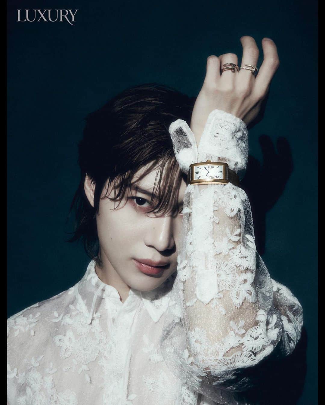 SHINeeさんのインスタグラム写真 - (SHINeeInstagram)「TAEMIN X Cartier   Check out more of our editorials and articles in ‘LUXURY’ website, IG & OCTOBER issues🖤  #TAEMIN #태민 @xoalsox  #SHINee #샤이니  #LUXURY @luxuryeditors  #Cartier @cartier」10月5日 14時18分 - shinee