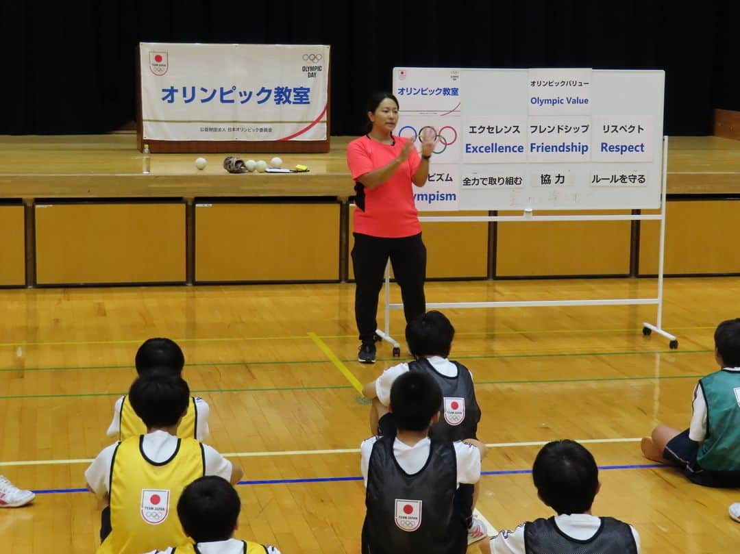 日本オリンピック委員会さんのインスタグラム写真 - (日本オリンピック委員会Instagram)「本日、かほく市立宇ノ気中学校にて、 #ソフトボール の #馬渕智子 さん、#ショートトラック の #勅使川原郁恵 さんによる #オリンピック教室 を実施いたしました！ ご参加いただいた中学生の皆さん、ありがとうございました！  #TEAMJAPAN #がんばれニッポン」10月5日 14時36分 - teamjapanjoc