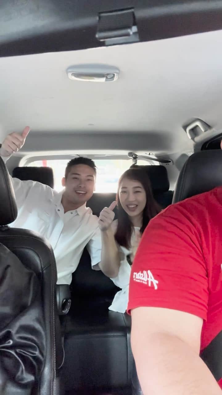 エアアジアのインスタグラム：「Watch as we quizzed & surprised some of our lucky airasia ride passengers with VIP tickets to the Borneo Sonic Music Festival! 🎫✨  Shoutout to our ever-sporting passengers for taking part in this episode of #AskSuper and we’ll see you all in Kuching! 🥳🎈  Those who are going for @borneosonic.mf , use code [BSMF5OFF] and get RM5 OFF x 2 rides to and from 📍Sarawak Stadium! 🚘  Drop a ❤️ if you’re going to Borneo Sonic Music Festival!  #airasiaSuperapp #onestoptravelsuperapp #airasiaride #borneosonicmf2023」