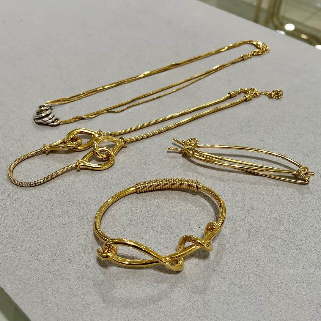 J&M Davidsonのインスタグラム：「10月4日（水）より、ジェイアール名古屋タカシマヤにJ&M DAVIDSONのPOP UP STOREがオープン。  期間中、税込143,000円以上ご購入いただいた先着20名様に、日本未発売のアクセサリーをプレゼント！  開催期間：10月4日（水）～10月10日（火） ジェイアール名古屋タカシマヤ 1階南エスカレーター横イベントスポット @jrnt_style   #jandmdavidson #ジェイアンドエムデヴィッドソン #ジェイアール名古屋タカシマヤ」