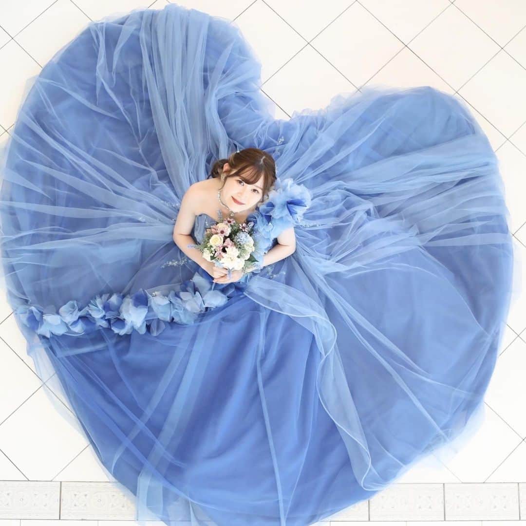ララシャンス迎賓館　大分のインスタグラム：「・  @lalachance_oita   -----------------------------  【✨ブライダルフェア開催中✨】  気になる方はプロフィールTOPのリンクから公式HPでご予約お願いいたします😊✨  #lalachance #ララ嫁 #ララ嫁さんと繋がりたい  #大分結婚式 #ララシャンス迎賓館 #ウェディングドレス　 #カラードレス #タキシード #前撮り #ウェディングフォト」