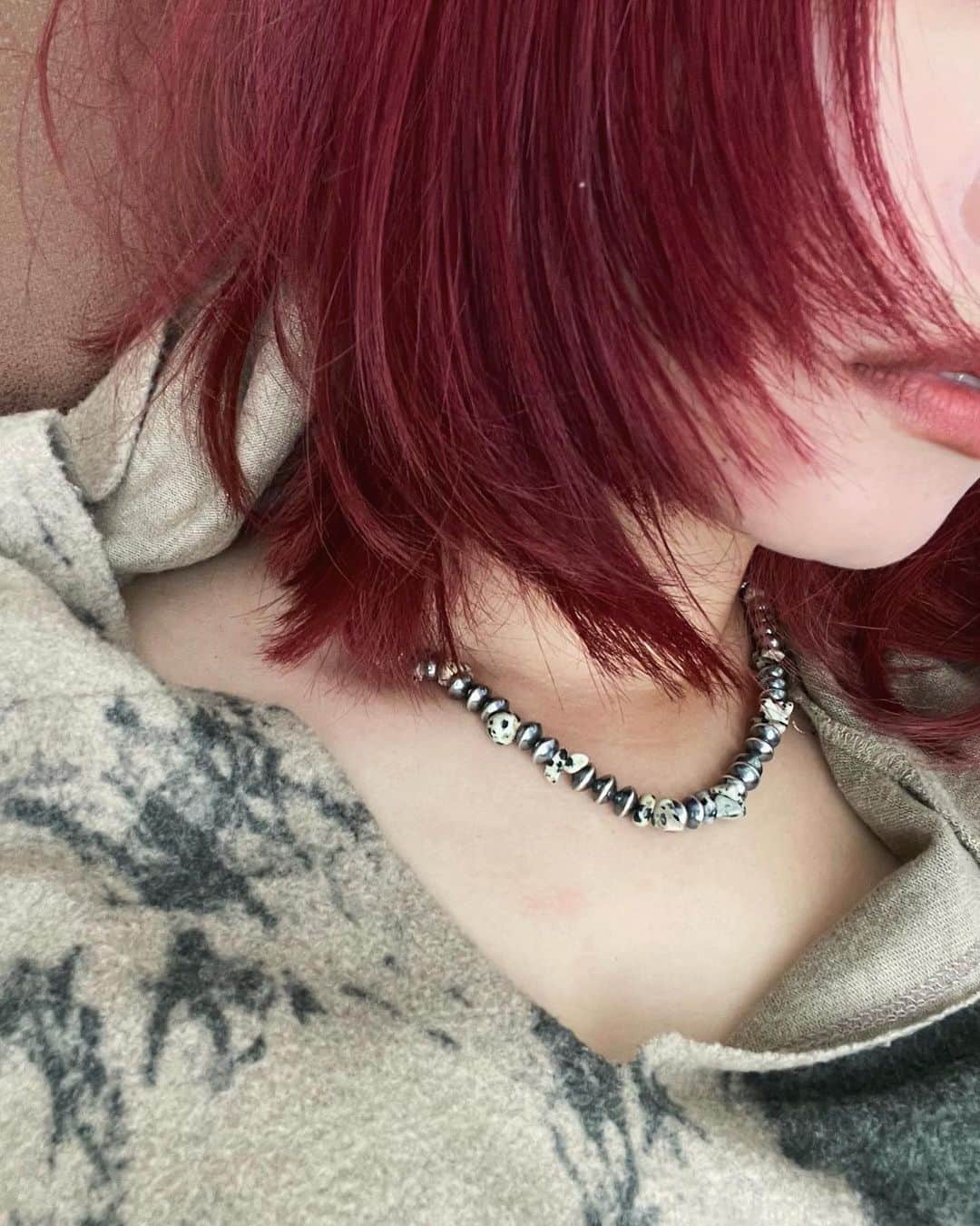 加藤優希さんのインスタグラム写真 - (加藤優希Instagram)「. . @atome_official . 迷いに迷って まずはこの子を 迎え入れた🫶🏻 . silverとstoneなんて 好きすぎる組み合わせ🫠 . #atome #jewelry #necklace #y_ootd .」10月5日 16時06分 - yukikato29