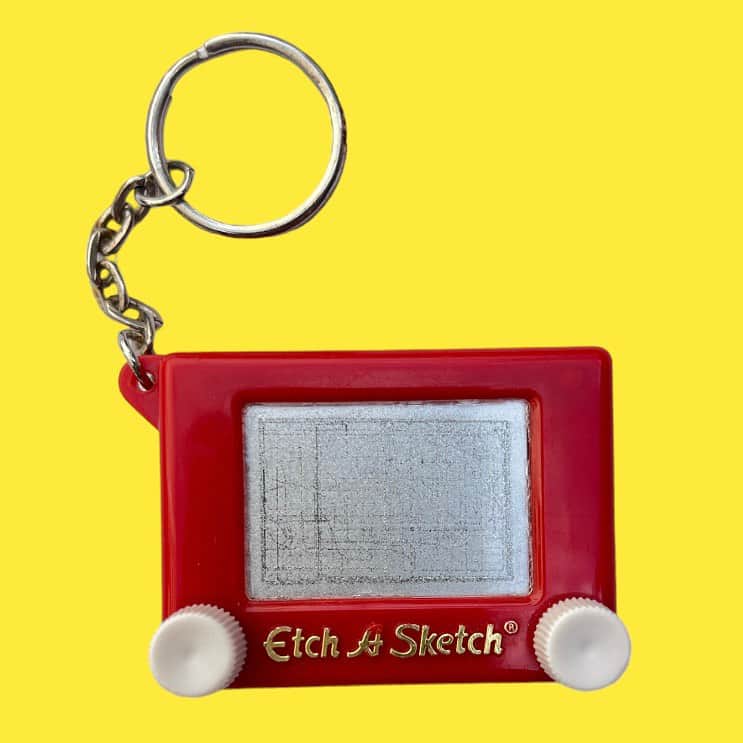 おもちゃやSPIRALさんのインスタグラム写真 - (おもちゃやSPIRALInstagram)「1994年Vintage  Etch A Sketch Keychain 入荷しました💫」10月5日 16時24分 - spiral_toy