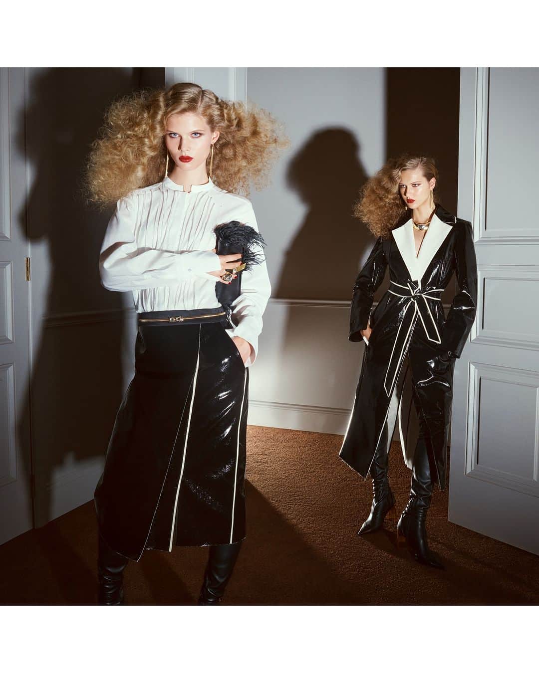 のインスタグラム：「ZARA STUDIO FW23 Feelings fashioned through fabric. Mood moulded by materials. To enable multiple modern ways of being, the diverse new Zara Studio collections - for Women, Men, Kids - are collectively designed as a wearable lens for living  Thank you @idaheiner @angelinakendall_  @chuol_nnyawurh @awarodhiang    @annemaryaderibigbe  Creative director: Fabien Baron @fabienbaron Photographer: Steven Meisel @stevenmeiselofficial Styling: Karl Templer #karltempler Make up: Pat McGrath @patmcgrathreal Hair: Guido Palau @guidopalau Set designer: Mary Howard @maryhoward_setdesign Casting director: Ashley Brokaw @ashleybrokaw Production: PRODn Art + Commerce @prodn_artandcommerce」