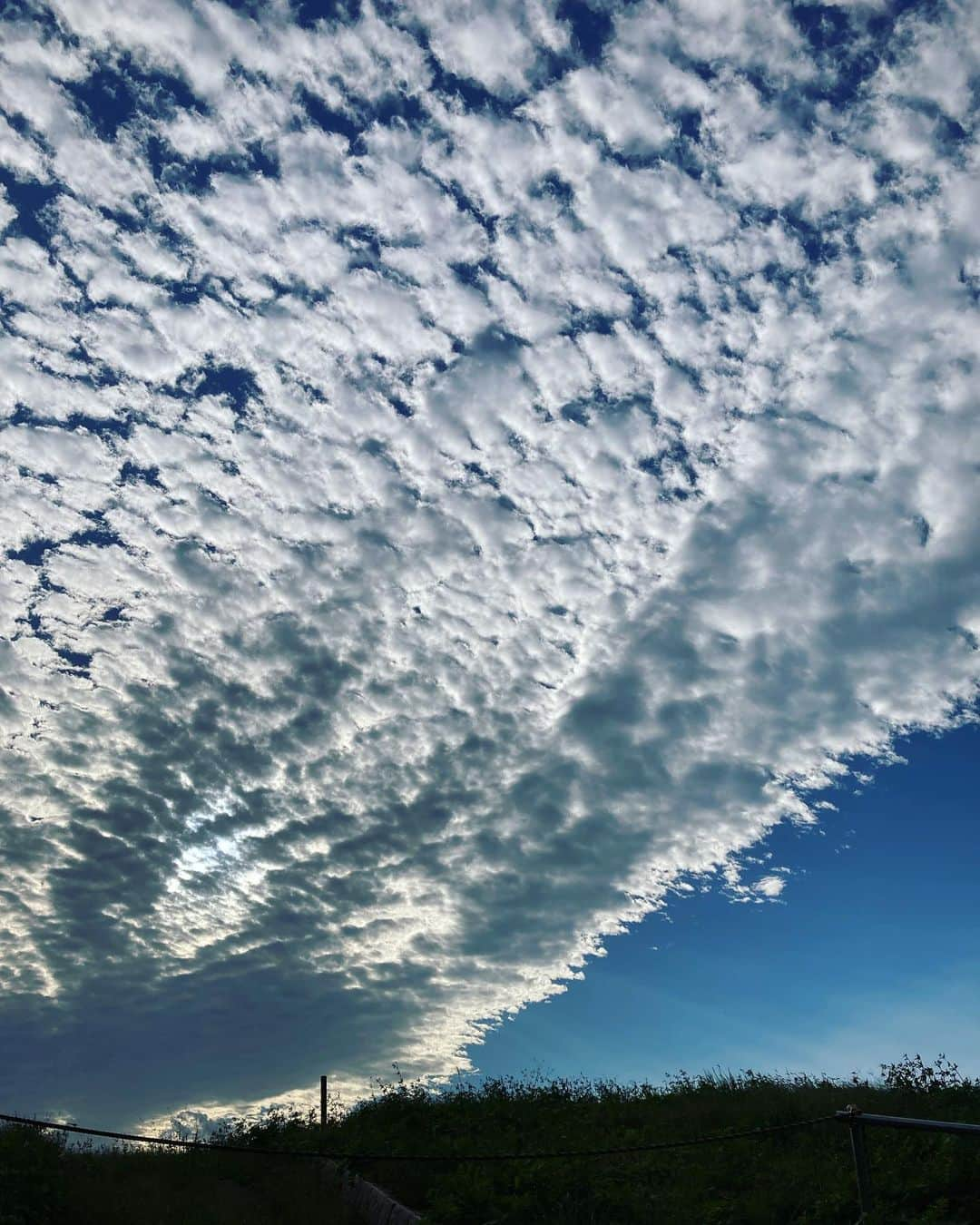 原田佳奈さんのインスタグラム写真 - (原田佳奈Instagram)「・ ・  やっぱり好きだなあ。。現場  そしていきなりの秋空  体調壊してる人多いですが、みなさん気をつけて。  元気じゃないと、楽しめない。  #撮影中 #まだまだ続く」10月5日 16時50分 - kanaharada1211