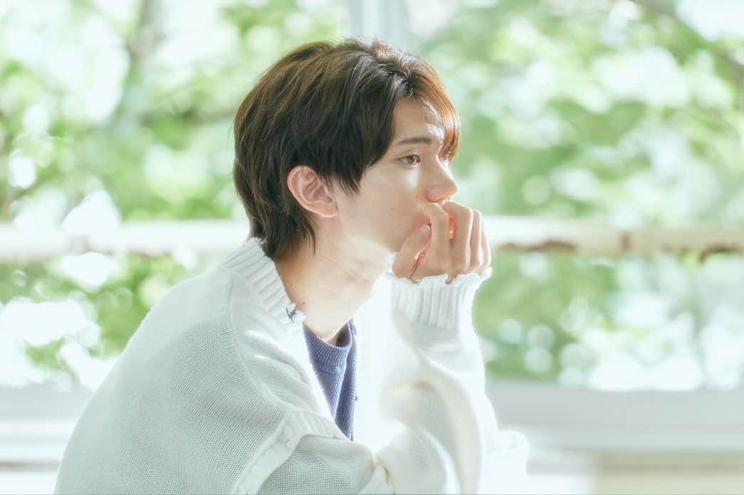 樋口晃平のインスタグラム：「本日ドラマ「体感予報」第7話！  瑞貴目線で葉への想いが描かれます。とても良いです。嫉妬瑞貴さんがまた見れると思います。  お楽しみにー！  #ドラマ体感予報 #mypersonalweatherman」