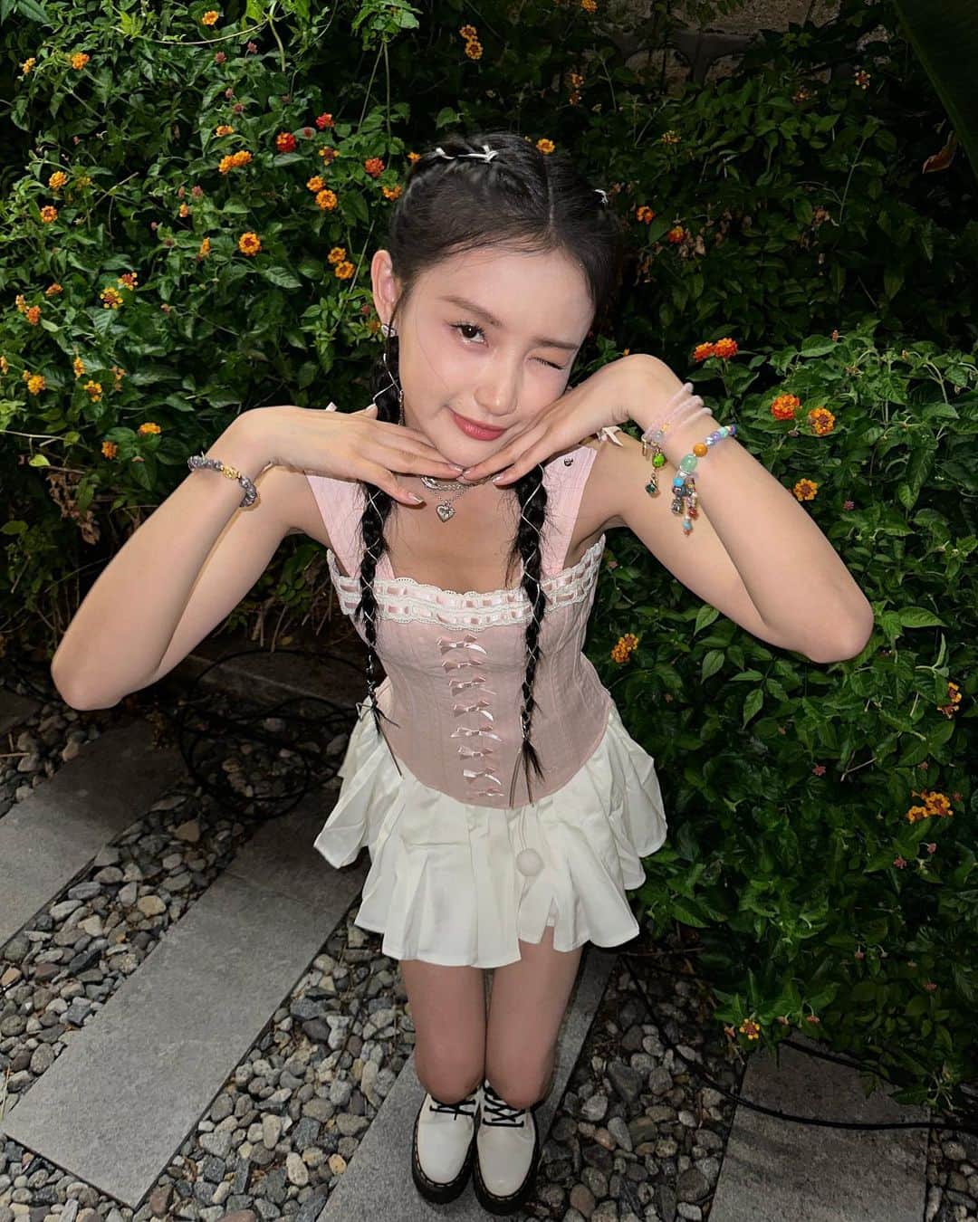 リン・シャオザイのインスタグラム：「🎀」