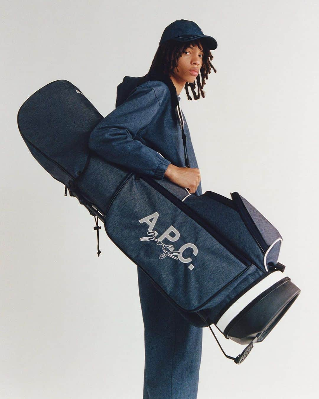 アーペーセーのインスタグラム：「@apcgolf Fall Winter 2023.  Elevate your game with playful A.P.C. silhouettes for the golf course and beyond.  Exclusively available in Japan and South Korea, in stores and online.  A.P.C. GOLF SHINJUKU TAKASHIMAYA 9F 5-24-2 Sendagaya Shibuya-ku, Tokyo 151-8580 Japan  A.P.C. GOLF SHINSEGAE GANGNAM 7F, Shinsegae Gangnam Department store 176, Sinbanpo-ro, Seocho-gu, Seoul South Korea  #APCParis #APCGolf」