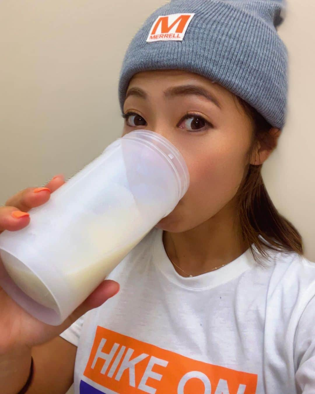 TOMOMIさんのインスタグラム写真 - (TOMOMIInstagram)「先日のスパルタンレースでサポートしていただいたプロテイン California Gold Nutrition🥤✨ 実はこの子、iHerbのプライベートブランドなのです🙋‍♀️ @iherbjapanese @californiagoldnutrition  プロテイン最近飲んでなかったから 今回の出会いをきっかけにまた復活させよー！✨ って感じでカラダ意識高め中🙈❤️🧡💚💛笑  今なら🉐クーポンコード：CGNJP2023 入力すると 6,000円以上のお買い物で20%OFFになっちゃいます😆✨  クーポンコード利用可能期間 10/2(月)AM10:00-10/31(火)AM9:59 何度でも利用可能🙆‍♀️  ご興味ある方はぜひ！✨  #pr #iherb #カリフォルニアゴールドニュートリション　#CGNスパルタン #CaliforniaGoldNutrition」10月5日 17時33分 - tomomi_fitness