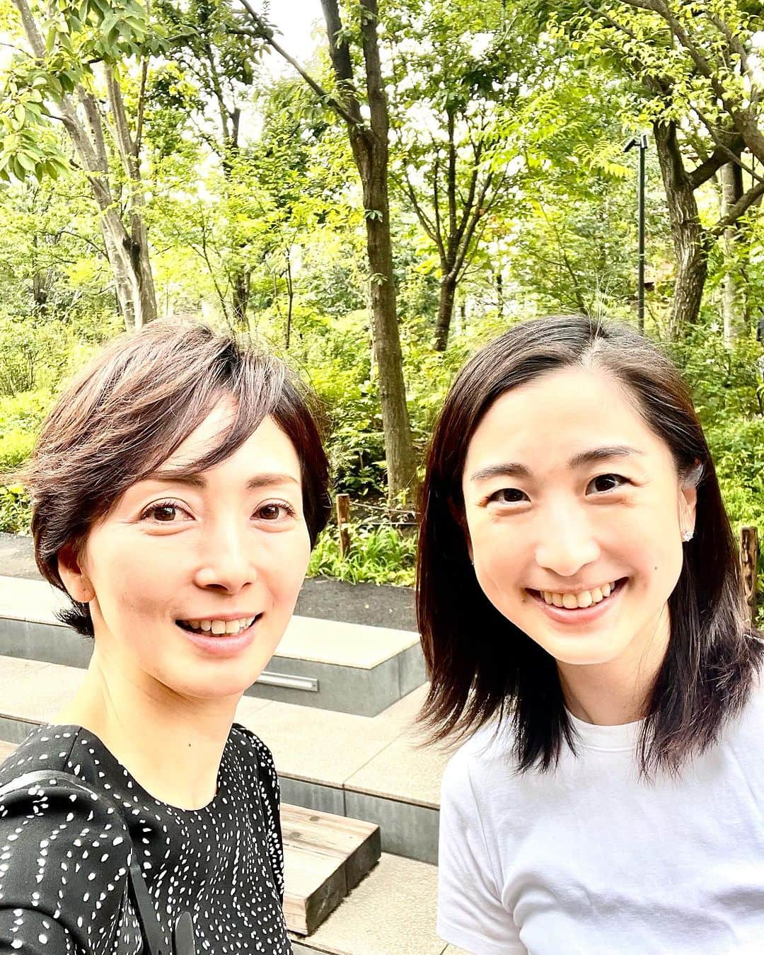 塩田真弓さんのインスタグラム写真 - (塩田真弓Instagram)「3年ぶりに先日会えた #田中泉 さん、元nhkアナ 3年前が初めましてだったのに 昨日会ったかのごとく 共通の話題がチョモランマ級⛰️ 祝🎊同志の再会🤝」10月5日 17時36分 - mayumi_shiota_