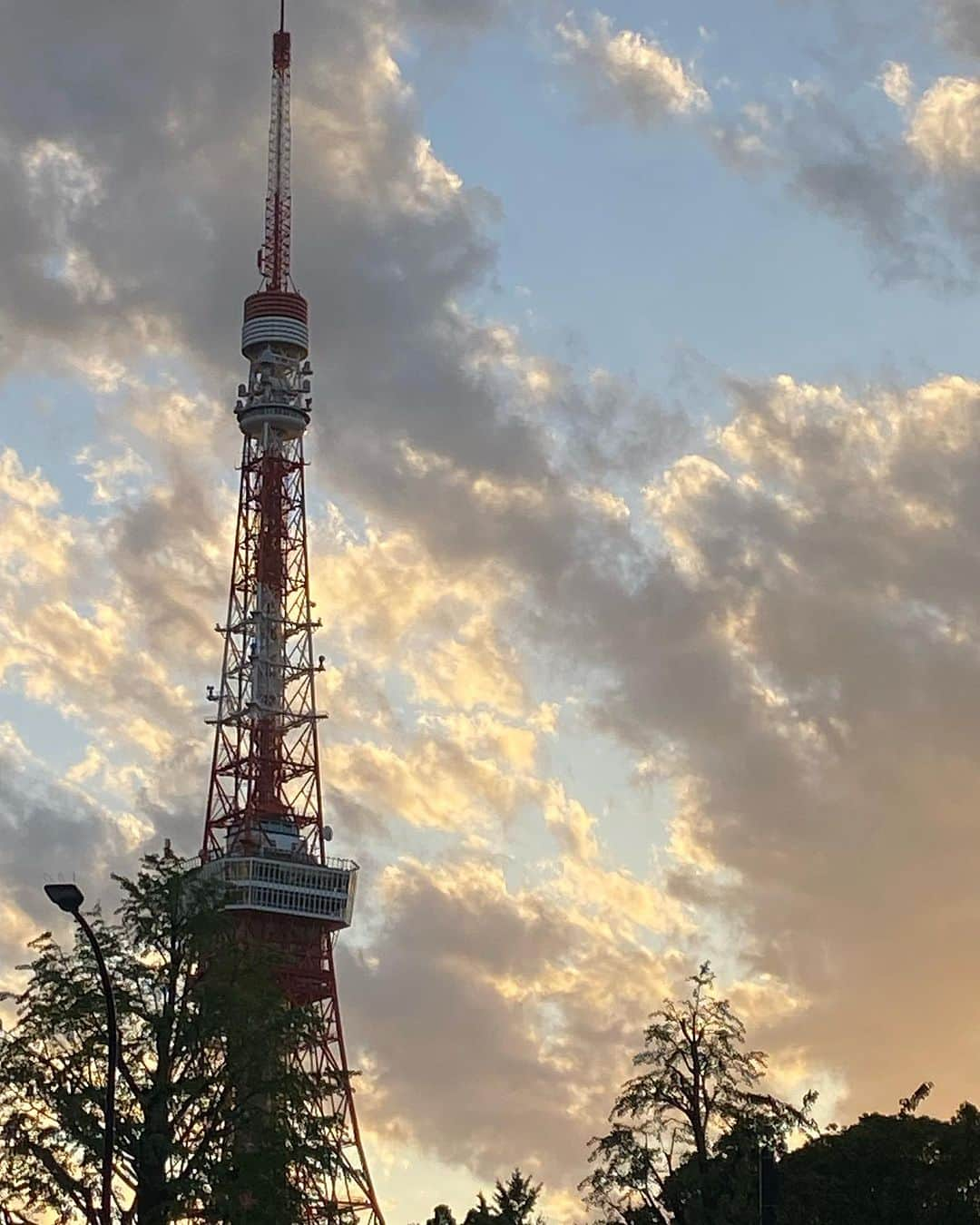 寺川奈津美さんのインスタグラム写真 - (寺川奈津美Instagram)「程よい疲れ。きょうも1日おつかれさまでした〜 #ご飯の準備 #したくないけど #がんばるか😤 #食欲の秋？ #みんなよく食べる」10月5日 17時46分 - natumikannnn