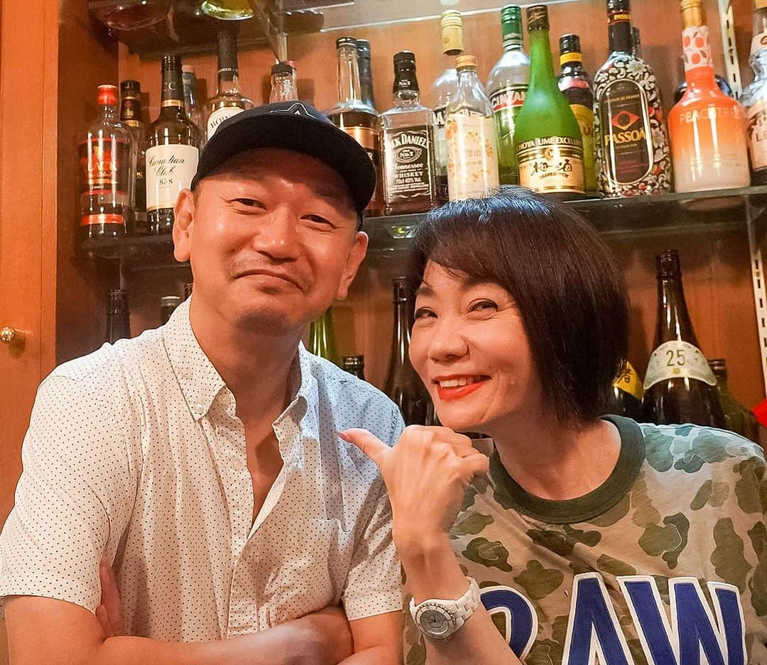 島津健太郎さんのインスタグラム写真 - (島津健太郎Instagram)「先日、友達のRioがメジャーデビューアルバム『zero』を引っ提げて来店してくれた。 『紹介したい人がおるんよ。いま向かってるんで、もうちょっとしたら着くから』 誰やろ?役者かな？と思いながら待つ事約1時間…  不意にドアが開いたと思った⁉︎ うぉーい！ 香西かおりさんやないかいっ！！！  その日は終始デレデレの俺でした🤣  #Rio #香西かおり #zero #もうこはん」10月5日 17時48分 - k_super_xtreme