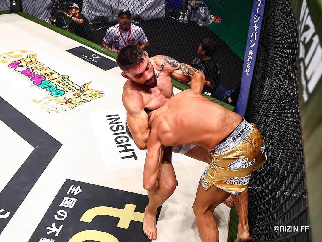 RIZIN FF OFFICIALさんのインスタグラム写真 - (RIZIN FF OFFICIALInstagram)「#RIZIN_LANDMARK6 Match,4 “𝐅𝐥𝐲𝐰𝐞𝐢𝐠𝐡𝐭 𝐇𝐞𝐚𝐭𝐬 𝐔𝐩” ---------------- @rogeriobontorin defeats @baaan_td by Unanimous Decision. #rizin #rizinff #mma #fighter #rogeriobontorin」10月5日 20時00分 - rizin_pr