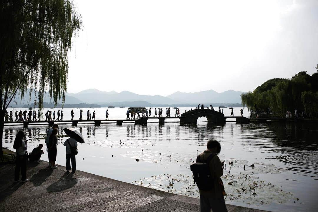 塩浦慎理のインスタグラム：「🇨🇳 #hangzhou #leicam10」