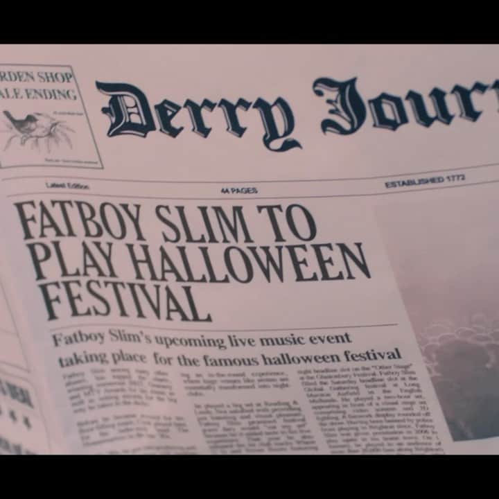 FatboySlimのインスタグラム：「Since my fictional gig in ‘Derry Girls’ I’ve been waiting for the chance to play Derry for real…. It’s happening on 21st October and tickets just went on sale via @jikajika__  (tickets are £22.50, just over the £20 mentioned in the vid!)」