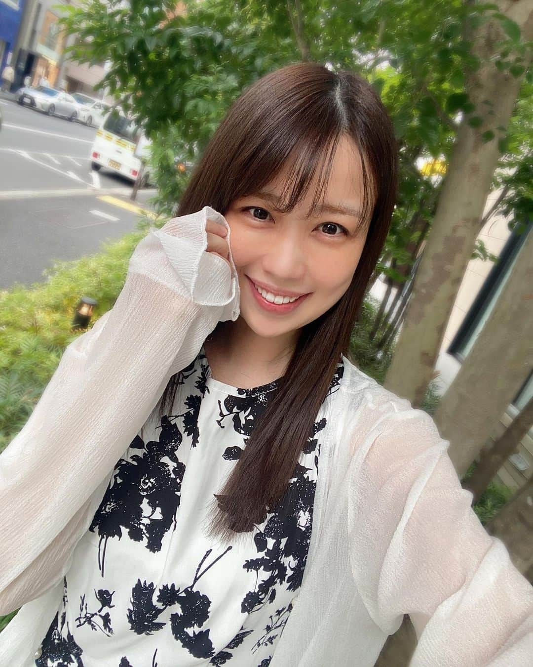 道岡桃子さんのインスタグラム写真 - (道岡桃子Instagram)「すっぴん！  最近、肌が綺麗になった気が…  ずっと家に  引きこもっていたから！？笑  #すっぴん #ひきこもり  #ひきこもり生活 #アローン会  #アナウンサー」10月5日 18時13分 - momoko_ana