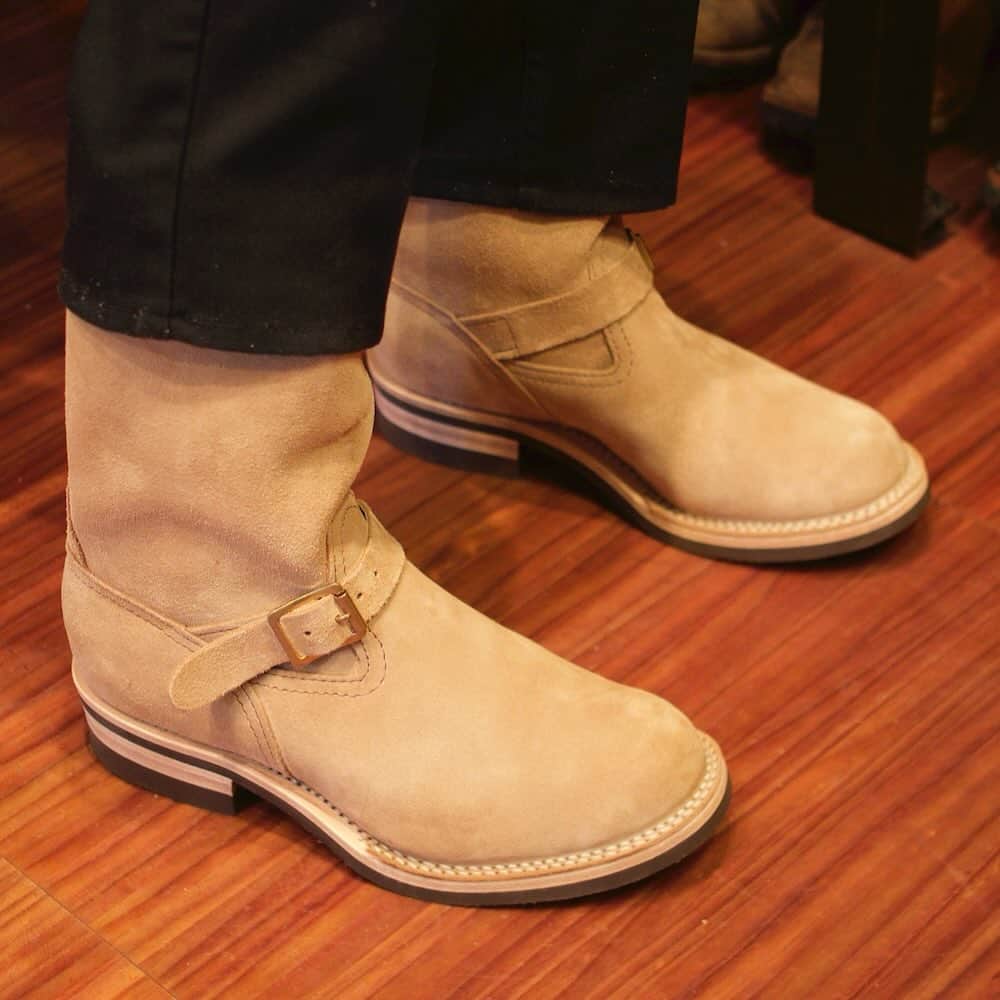 のインスタグラム：「My WESCO! “Boss" WESCOでも定番人気のバーラップラフアウトを使ったシンプルな"Boss"。さらに詳しくはスタッフブログにて！ . https://wescojapan.blogspot.com/2023/10/my-wesco-boss.html . @wesco_japan アカウントトップのURLからブログへリンクします。 . #westcoastshoecompany #wesco #wescoboots #boss #since1918 #100YEARS #oregon #scappoose #madeinUSA #tokyo #ebisu #wescojapan #wescoebisu #wescosetagaya」
