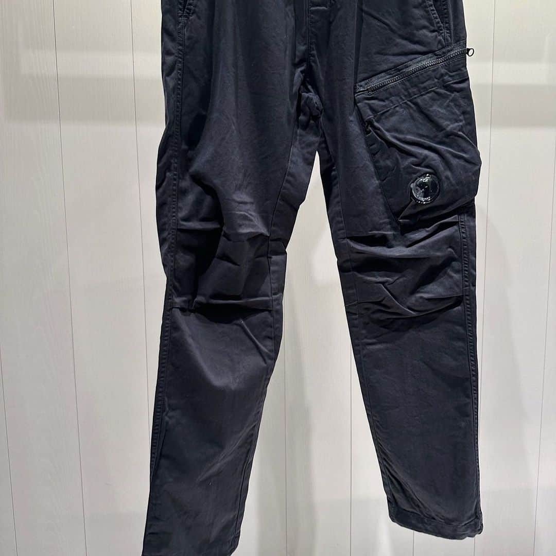 H BEAUTY&YOUTHさんのインスタグラム写真 - (H BEAUTY&YOUTHInstagram)「＜C.P. COMPANY＞ UTILITY PT ¥72,600 SATEEN PT ¥48,400 CARGO PT ¥52,800 ECO CHROME DOWN ¥140,800  #H_beautyandyouth #エイチビューティアンドユース @h_beautyandyouth #beautyandyouth #ビューティアンドユース #Unitedarrows #ユナイテッドアローズ #cpcompany @cp_company_official」10月5日 18時08分 - h_beautyandyouth
