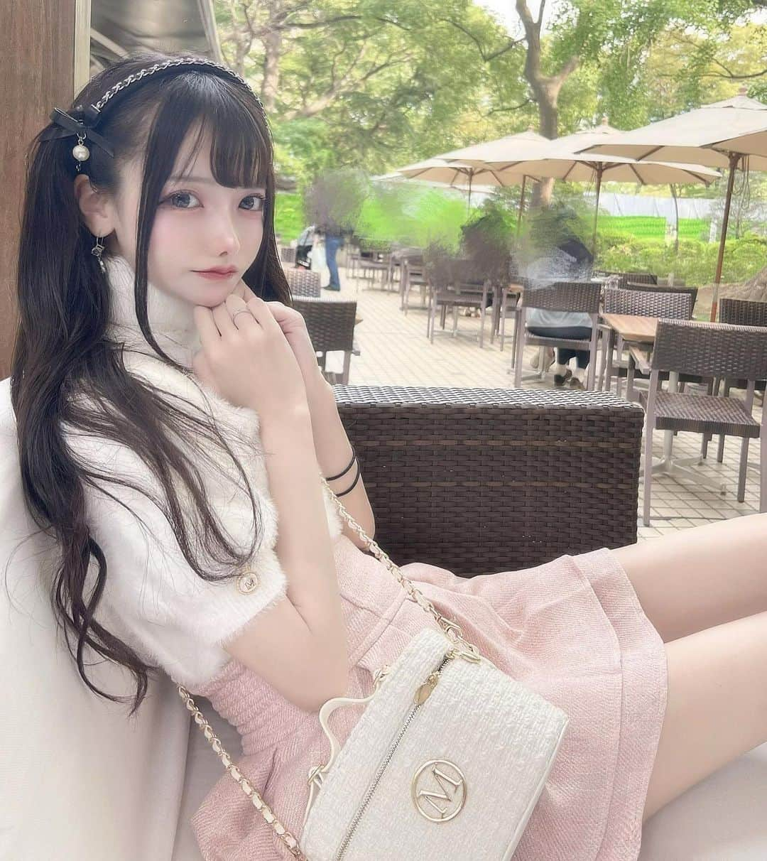 うさぎちゃんさんのインスタグラム写真 - (うさぎちゃんInstagram)「らぶは消化出来ないカロリー💗💗  お洋服とばっくは @michellmacaron_official さん このばっく入荷するのずっとまってたんだーツイード生地かわいすぎるー(TωT)/~~~ #michellmacaron #ミシェルマカロン #マカロンコーデ」10月5日 18時11分 - usagi___hime