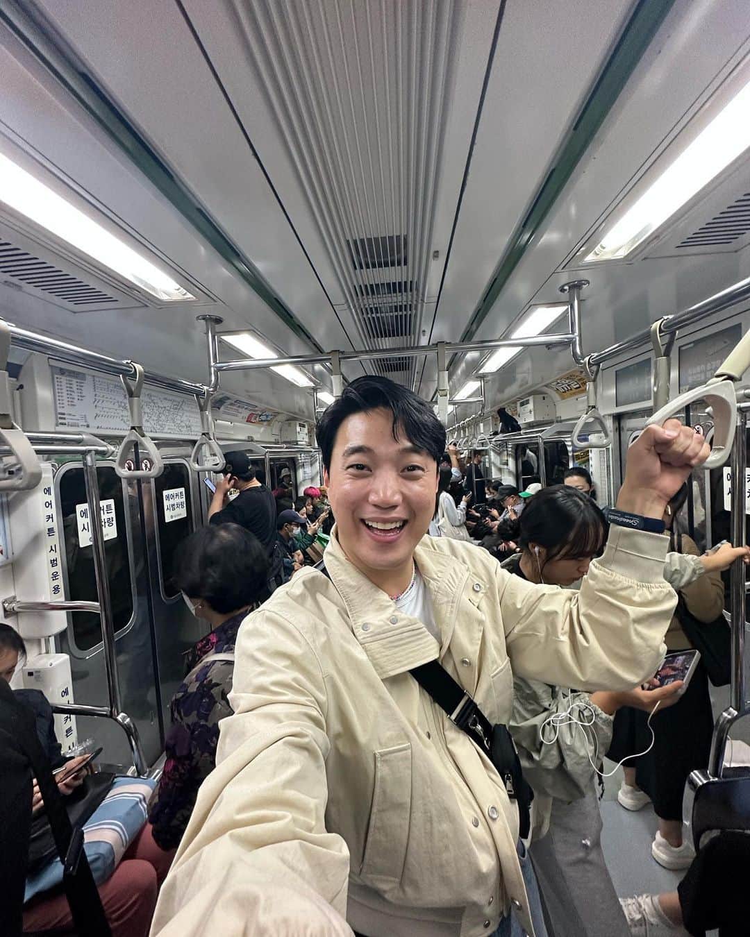 Ryan Bangのインスタグラム：「Happy kid! 😁」