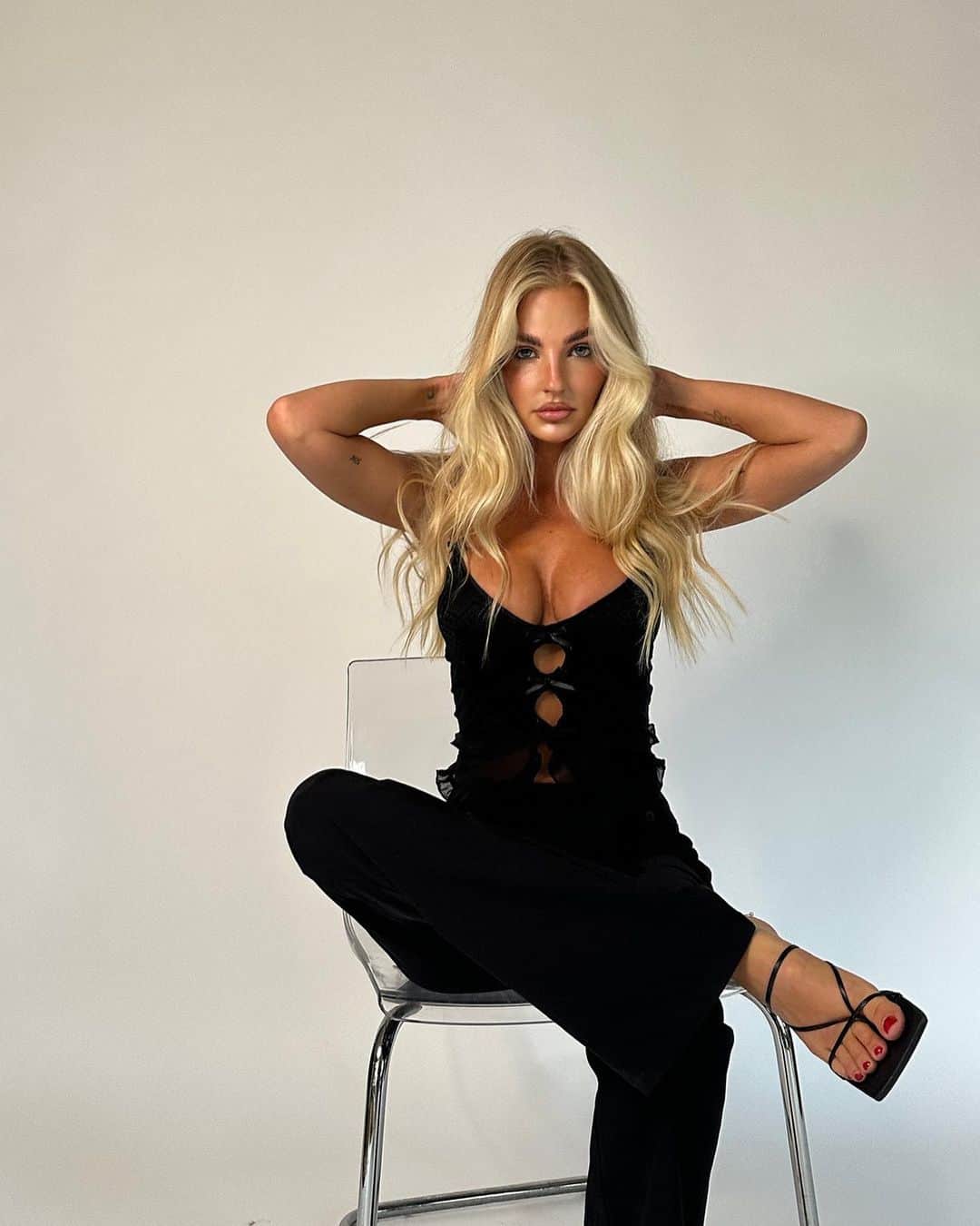 tiger Mistさんのインスタグラム写真 - (tiger MistInstagram)「All new arrivals have landed 💘 Tap to shop the Lafayette Top + Kittie Pant - online now 🦋」10月5日 18時30分 - tigermist