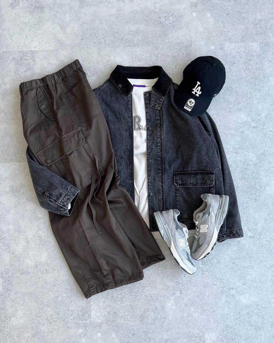 のインスタグラム：「【PICK UP COORDINATE】  ▪︎ 【SIGNAL SPORTS】ワンポイント刺繍/裏毛ルーズパーカー 　¥7,920 (tax in)  ---------------------------------------------  WEBストアはプロフィールURLからチェック✨ ▶️ @rageblue_official   #RAGEBLUE#レイジブルー #rageblue_women  #fashion#カジュアル #カジュアルコーデ#きれいめコーデ #メンズライク#メンズライクコーデ #メンズライク女子#メンズライクファッション #ユニセックス#秋コーデ#秋服#秋服コーデ #パーカー#パーカーコーデ#スウェットコーデ #SIGNALSPORTS#シグナルスポーツ」