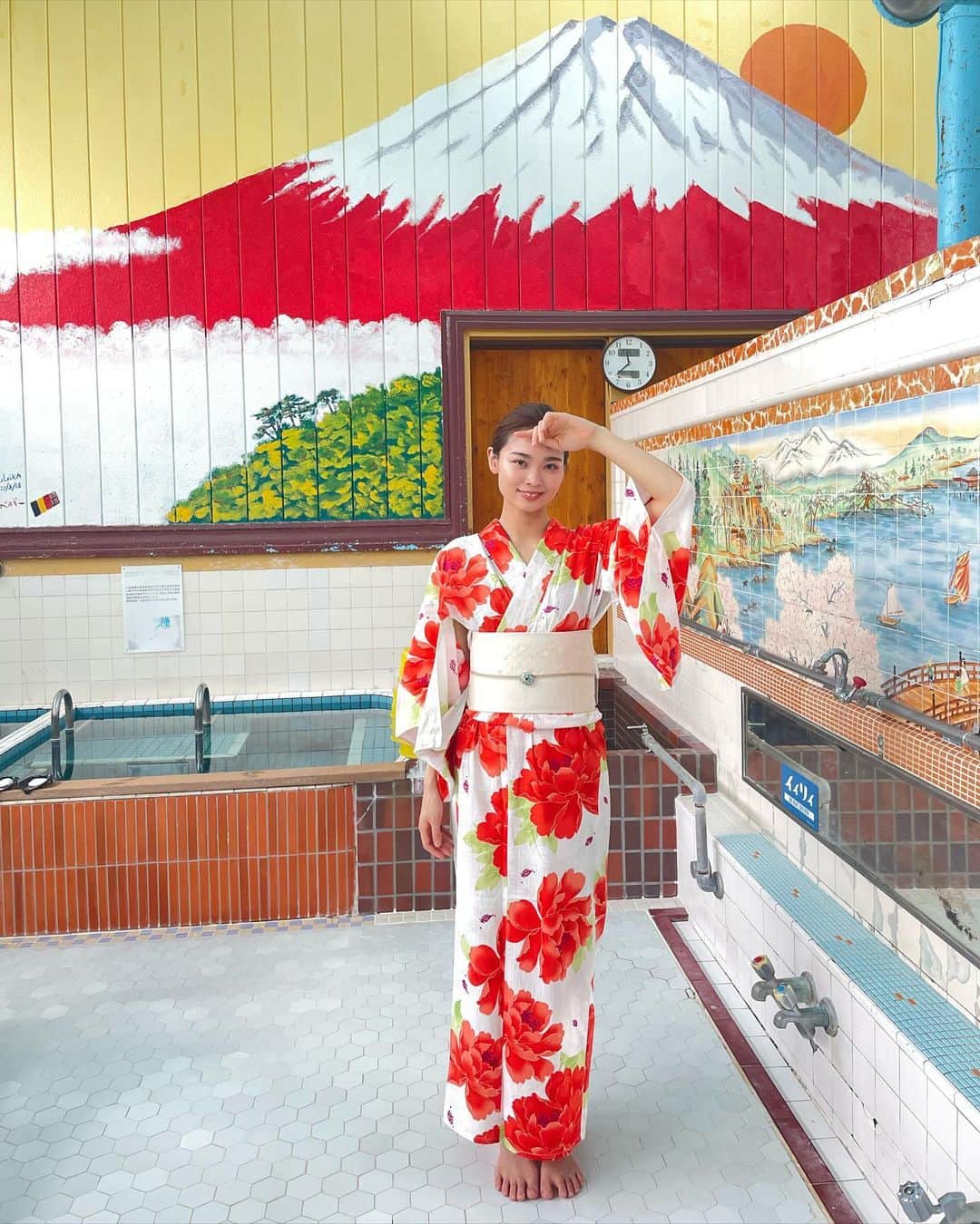 原花奈妃さんのインスタグラム写真 - (原花奈妃Instagram)「夏ほぼ終わってしまったけど、、！ ずっと下書きにしてたから投稿しちゃえ🫢 和装のお仕事してみたいなぁ〜！！  #浴衣 #チェキ #yukata  #japan #fashion  #model #モデル #satorujapan  #サトルジャパン」10月5日 18時36分 - hanaki__h