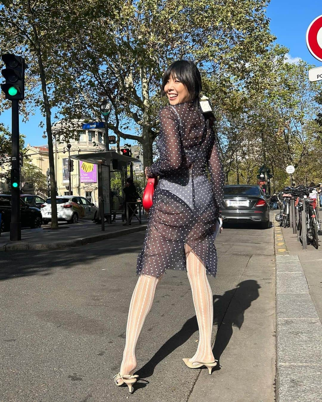 スージー・ロウのインスタグラム：「That last day of Paris feeling in dotty Miu mou @miumiu」