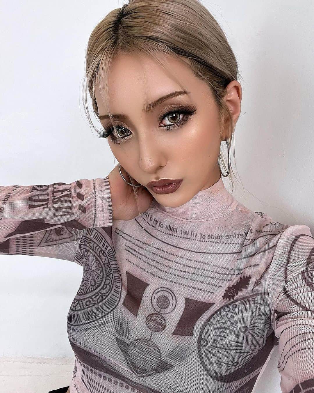 ゆん（並木優奈）のインスタグラム：「RAVILIAコーデ🖤  ストレスでハゲたww 前髪が伸びてきたから ちょっと出したら好評だった♡  #ravilia」