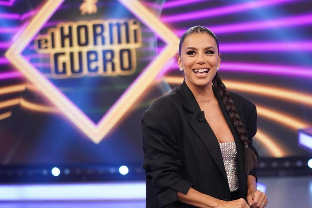 エヴァ・ロンゴリアさんのインスタグラム写真 - (エヴァ・ロンゴリアInstagram)「Hoy en El Hormiguero, la actriz y directora ¡@evalongoria!  #evalongoria #hollywood #actriz #directora #flaminhot #disneyplus #elhormiguero #EvaLongoriaEH」10月6日 5時36分 - evalongoria