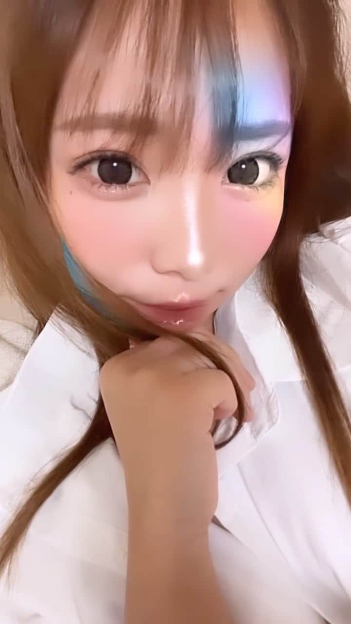 愛田杏奈のインスタグラム：「.  #あの子なんて忘れちゃおっか (笑) .」