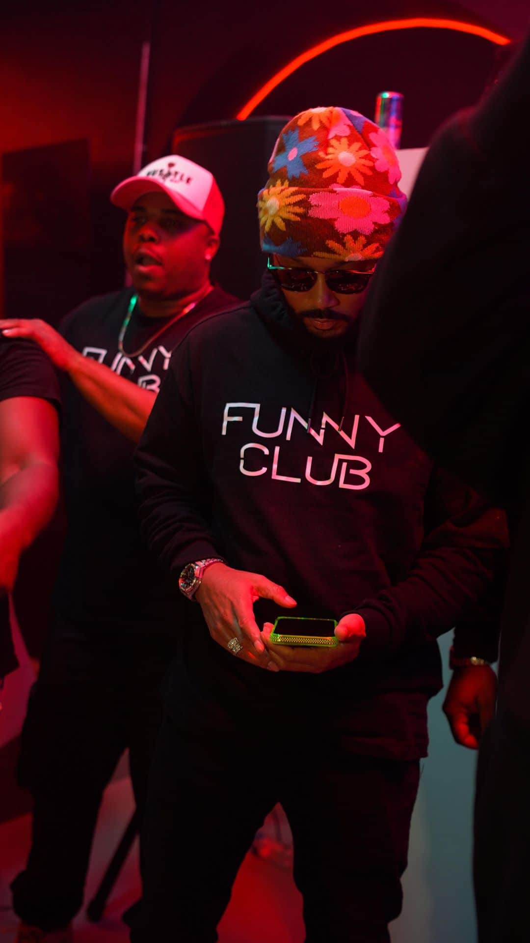 ロメオ・ミラーのインスタグラム：「The best way to predict the future is to create it together. My NEW venture @funnyclub.app is more than just an app, but a lifestyle. Whether you are known or just starting off, we’ve created an exclusive club where Comedians! Artist! Models! Creatives! Live performances! And Live stand up! All exist under one roof. That’s the Funny Club experience.  Join the fun and download @funnyclub.app and we’ll see you in your city soon. Atlanta was a movie @hahadavis @jacquees  @jzapalvonkrishna @hd4president @raheemholt @shaunmdross @bcriss_  @jacoblatimore and more. Next up Chicago! Join our email list for more information and details. Video by @elijah.wells.   * I don’t own the rights to this music. Song: Kolo Kolo Artist: Diamond Platinumz and Patoranking Song: Water Artist: Tyla」