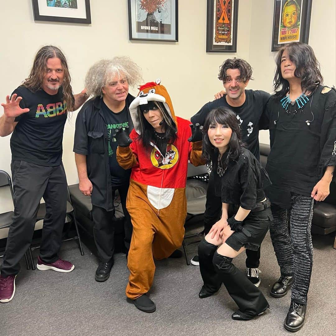 BORISのインスタグラム：「Reason why? Texas!  Boris + Melvins “Twins of Evil” US tour 2023 7 shows left! Don’t miss!  Ticket details on highlight “Twins of Evil”  10/5 Oklahoma City, OK Beer City Music Hall 10/6 Tulsa, OK Cain’s Ballroom 10/7 Lawrence, KS The Bottleneck 10/9 Denver, CO Summit 10/11 Albuquerque, NM Sunshine Theater 10/13 Tempe, AZ Marquee Theatre ※without Melvins 10/16 San Diego, CA House of Blues」