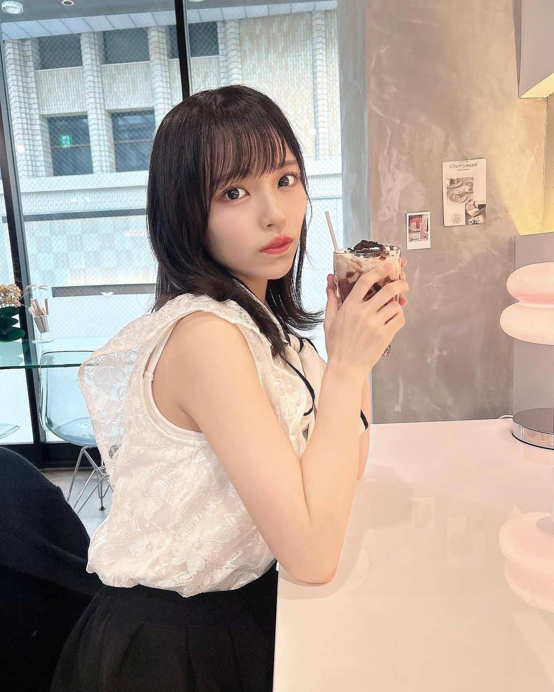 岩田陽菜のインスタグラム：「どんどん近くな~る🍫🤍」