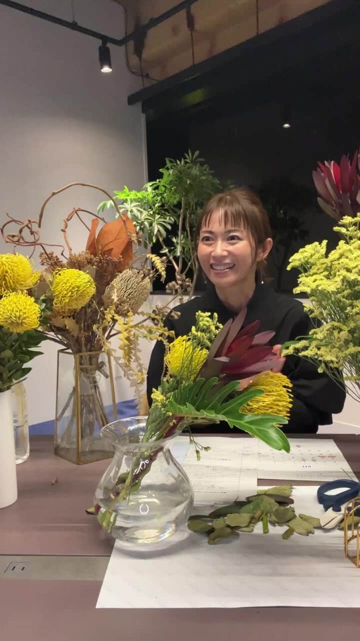 畑野ひろ子のインスタグラム：「WILL GIRDEN Monthly Flower 10月配送分は本日締め切りです！ プロフィールのURLから購入が出来ますので是非ご検討ください💐」
