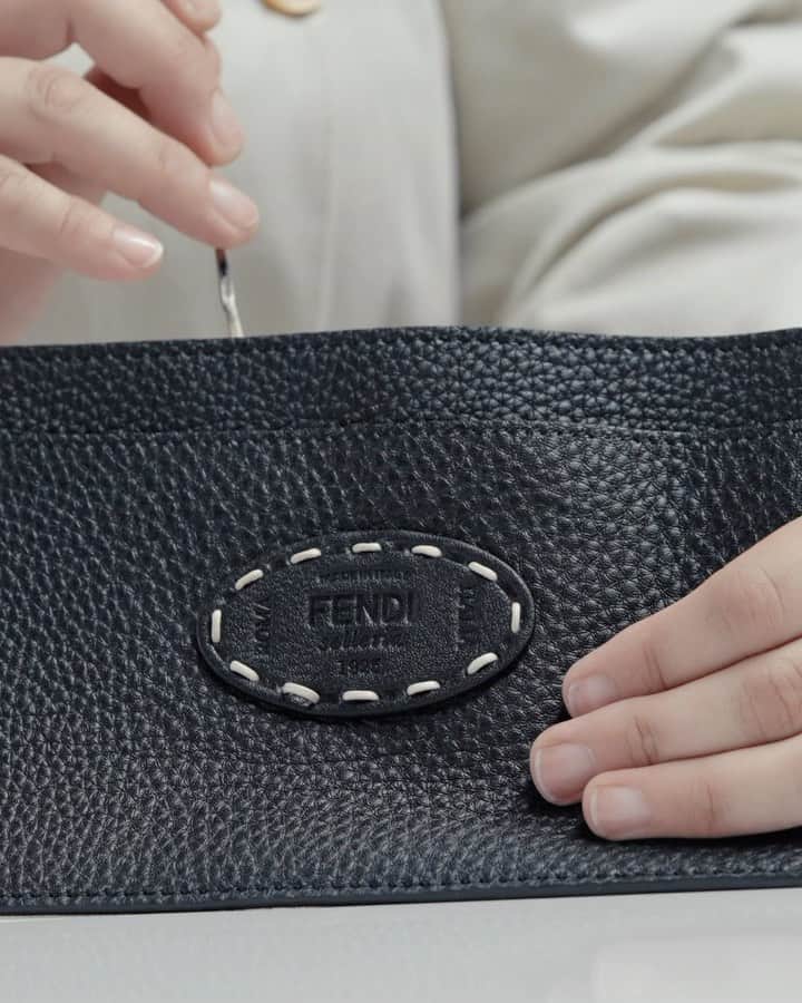 Fendiのインスタグラム：「Taught to Adele and Edoardo Fendi by Rome’s master saddlers nearly a century ago, Selleria stitching was used to create the Maison’s first handmade bag line and is still used today to create iterations of the #FendiPeekaboo and more.」