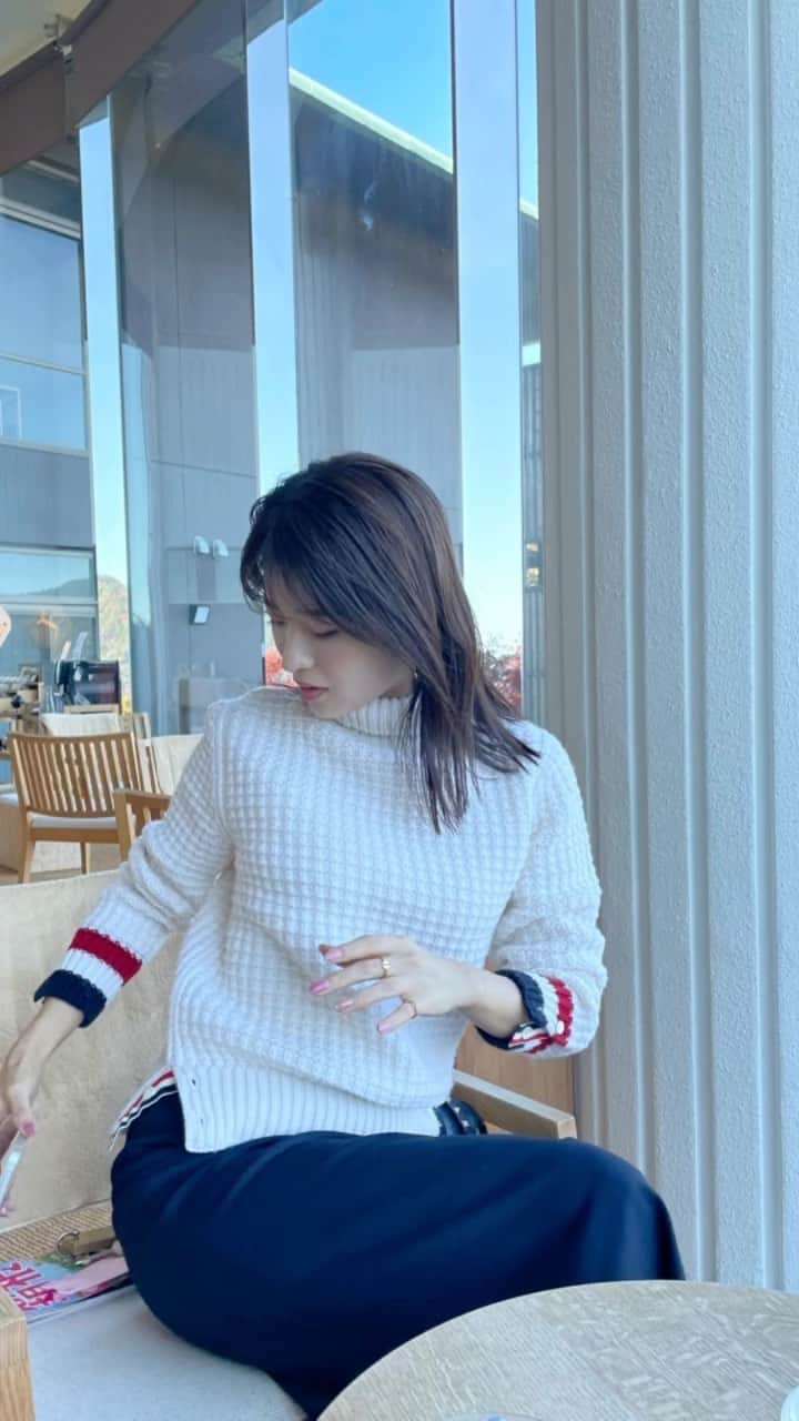 のインスタグラム：「* I could be …🌈  いつか編集してみたかった音源😂 やっとそれぞれのカラーが溜まって！笑  何色がお好みですか？ コメント欄で教えてください☘️  #icouldbeeverycoloryoulike #ootd #ootdfashion  #私服 #私服コーデ #instadaily #🌈  #今日の服装 #ootd ##오오티디 #데일리룩 #여름코디  #日本テレビ #日本テレビアナウンサー #アナウンサー #郡司恭子   #予約投稿 #出張中 #予約投稿での更新です」