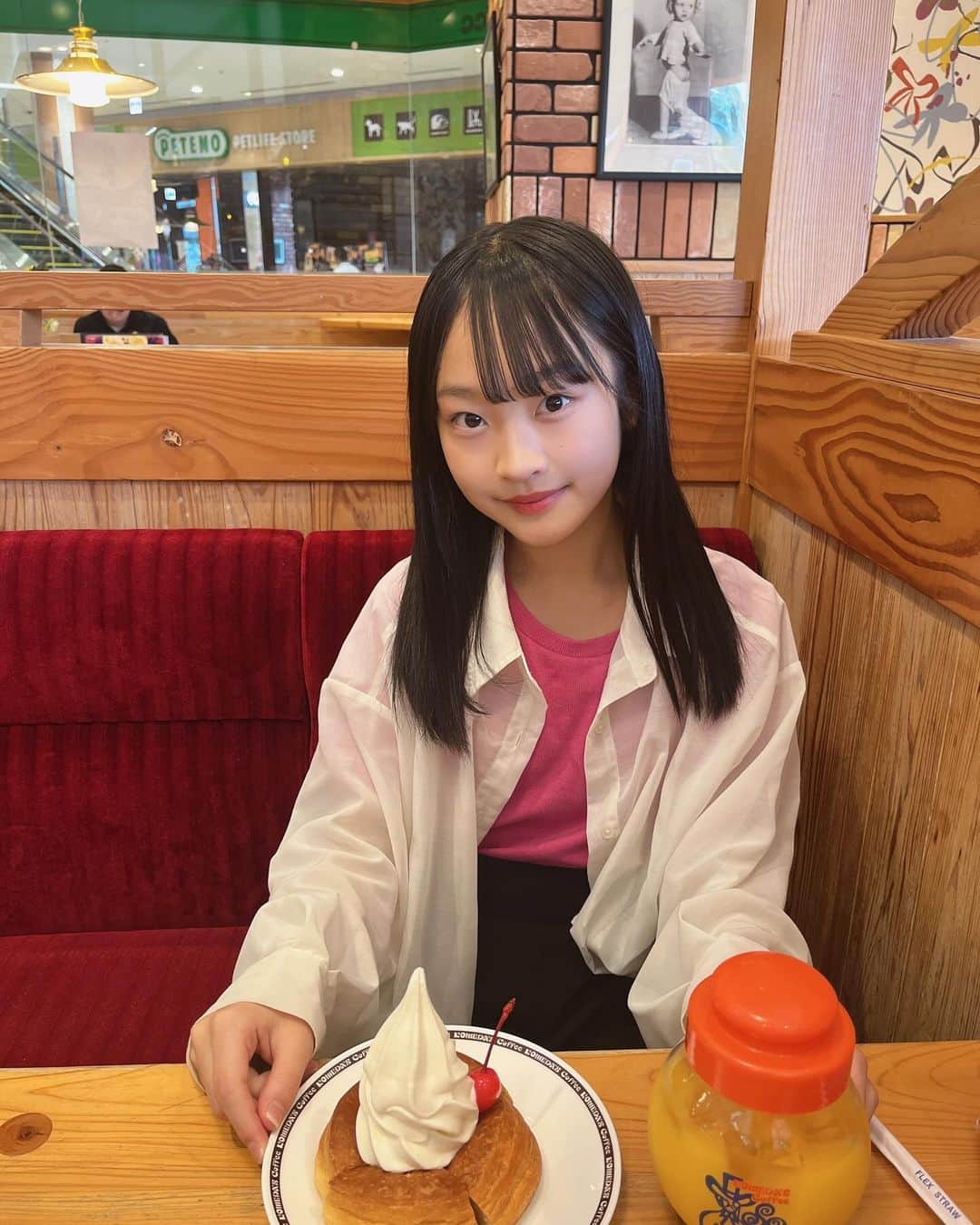 西野心桜さんのインスタグラム写真 - (西野心桜Instagram)「みんなはコメダで何食べるのー？？   #コメダ珈琲  #jc  #09  #女子中学生」10月5日 20時55分 - o2_cocoro